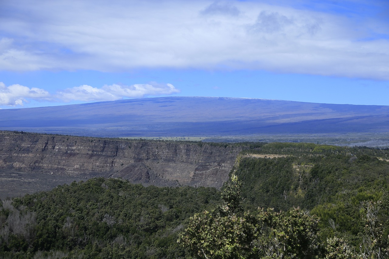 夏威夷火山最新动态，活跃地质活动与独特自然景观的交融之妙