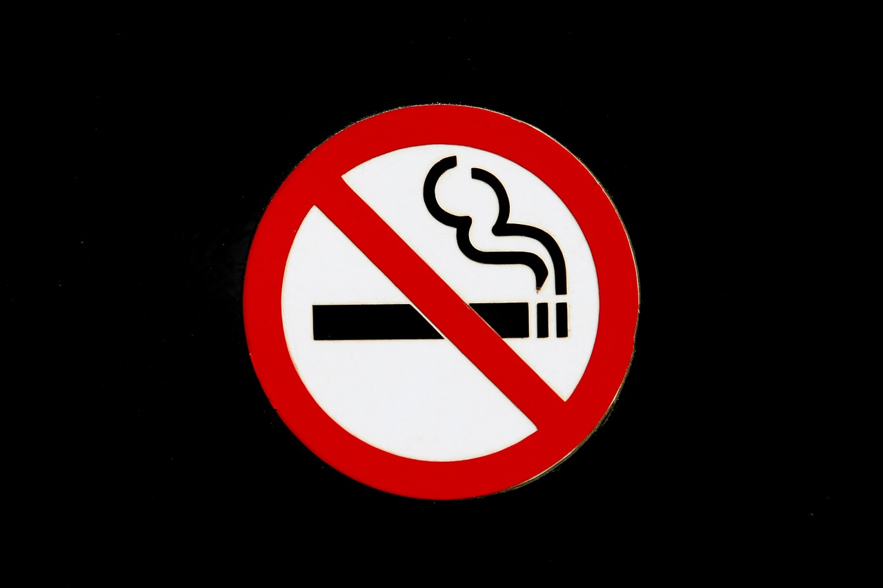 港台伦理电影的探讨与涉黄问题的警示